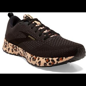 Brooks Revel 4 Leopard Size 9.5